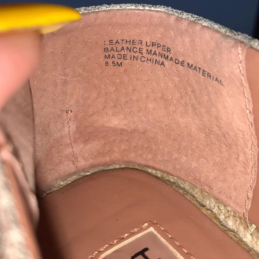 Halogen Gold‎ Leather Espadrille Flats Size 8.5